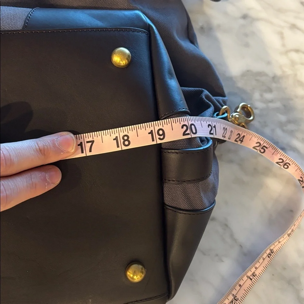 Vineyard vines elevated duffel Gray and Black Men's Bag